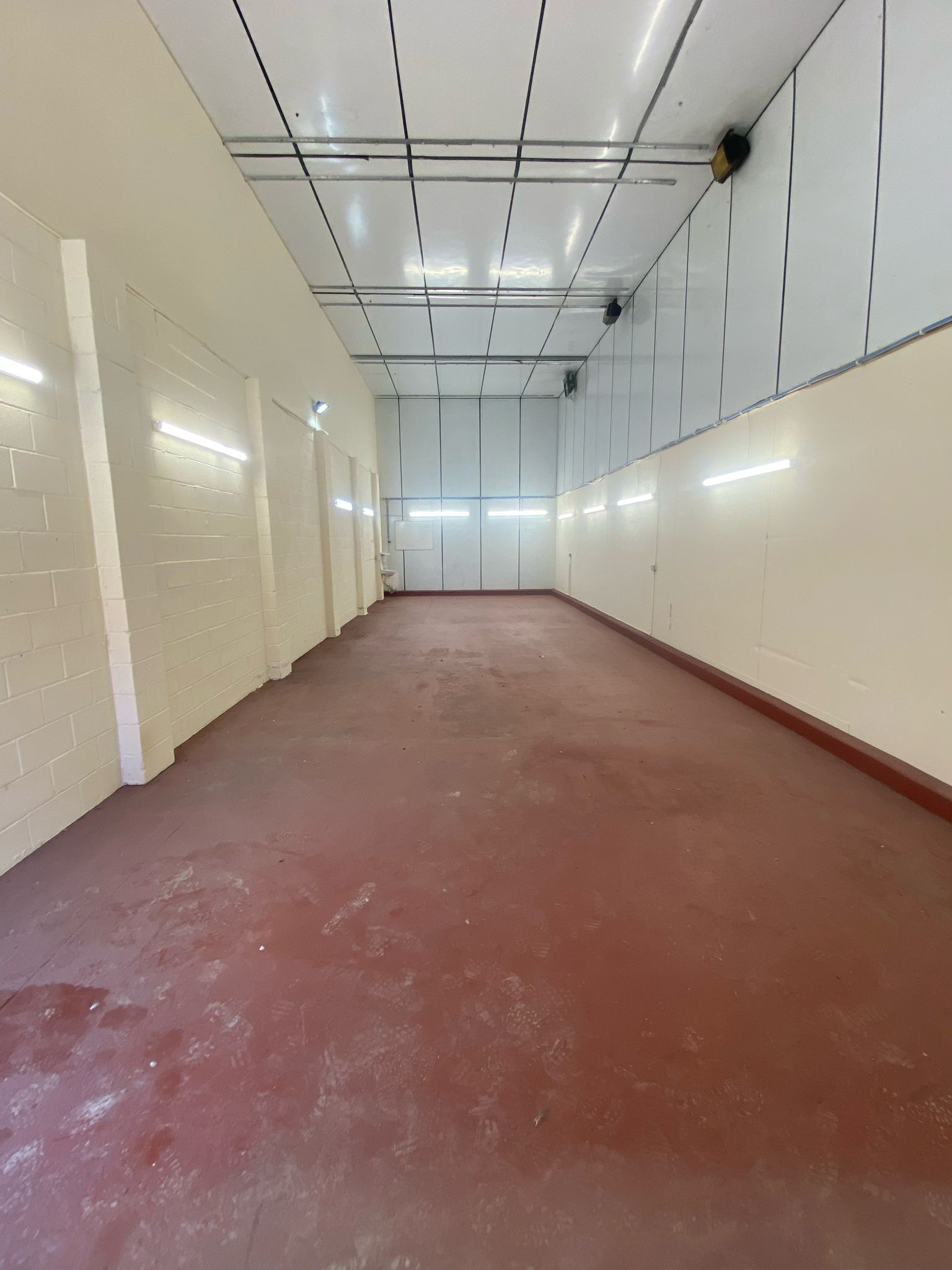 Industrial Unit in Rhyl - photo 2